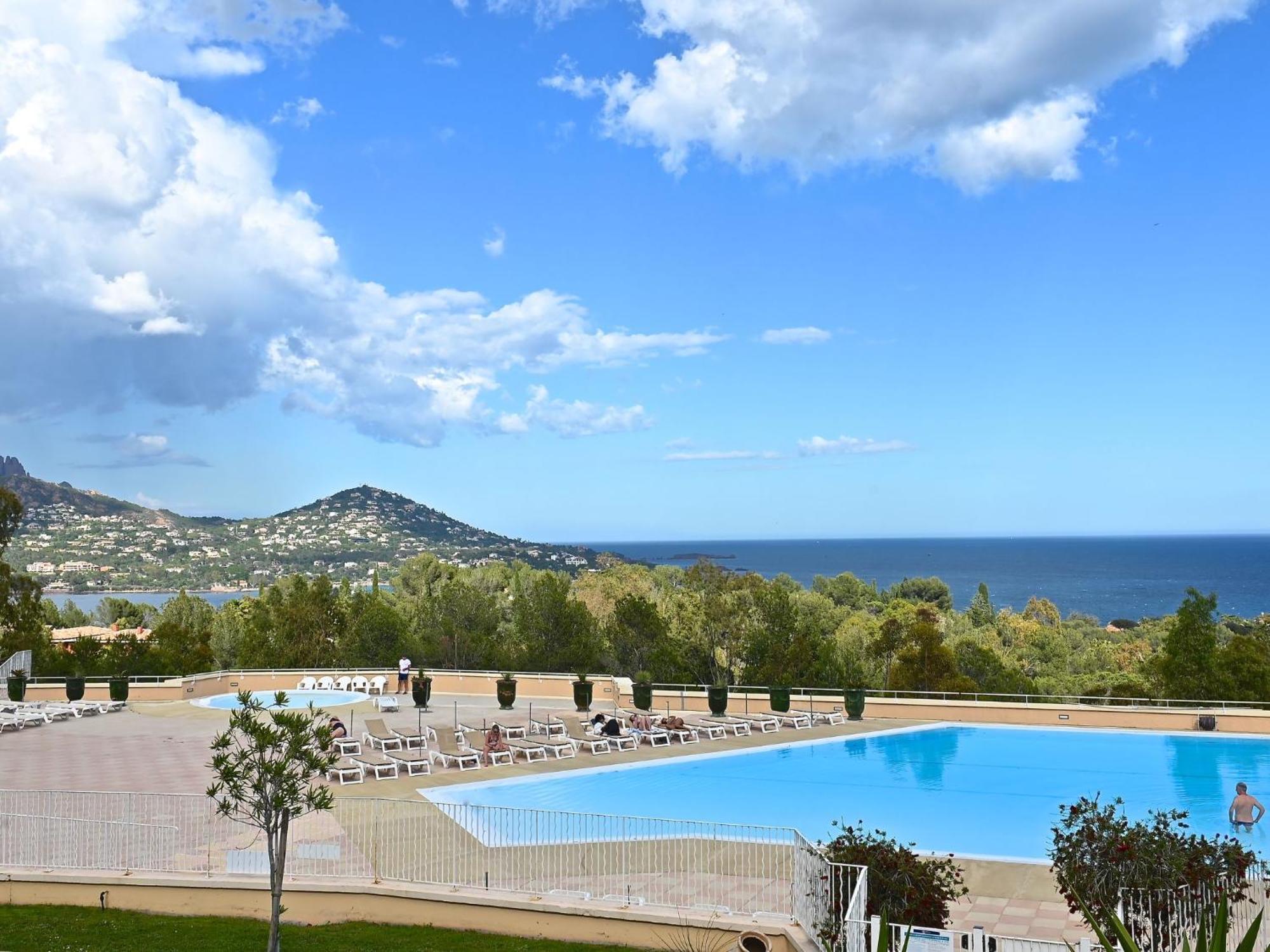 Apartment Village Cap Esterel - Le Village-53 By Interhome Saint-Raphaël Exterior foto